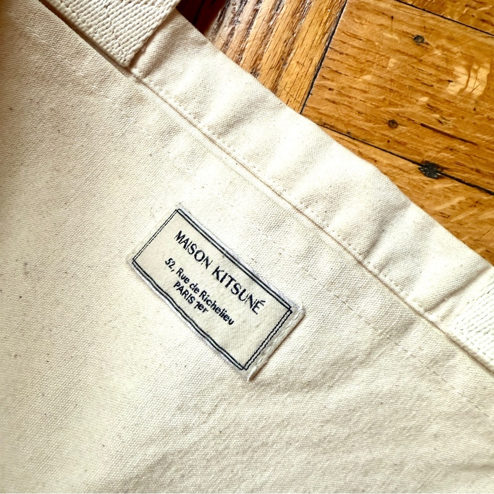 MAISON KITSUNÉ Natural/Cream Canvas Tote with Logo Patch - Picture 5 of 5